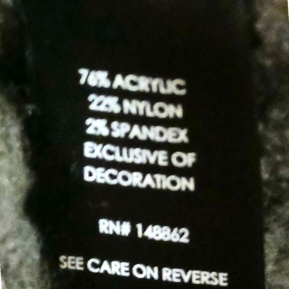 TORRID NEW Plus Size Gray Chunky Knit Pullover Sweater. - Picture 12 of 16